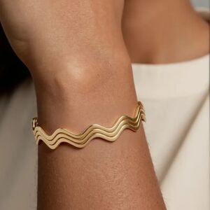 18 KT Gold Over Titanium Wave Bracelet